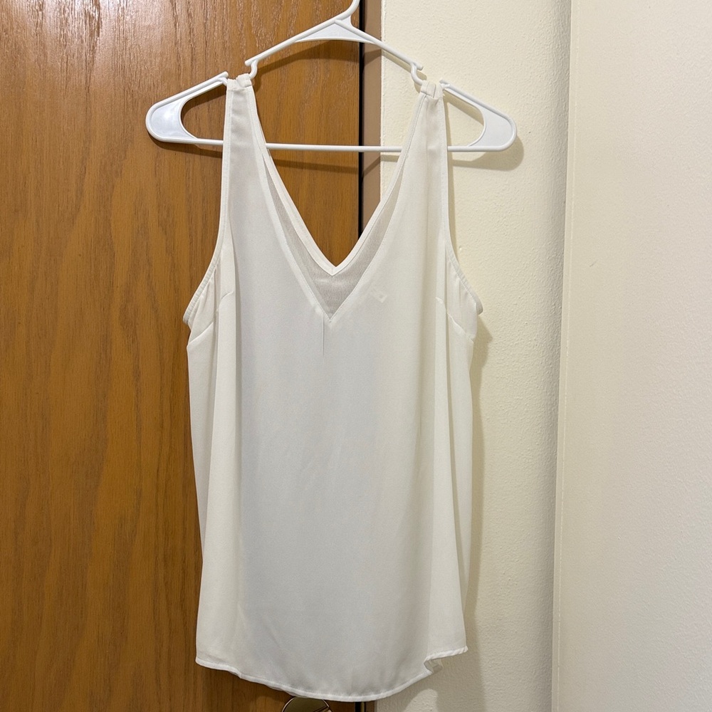 NWOT Sz M Maurices white V-Neck Camisole